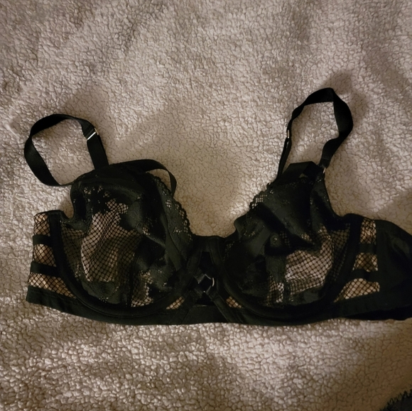 Cacique Strappy Lace Bra Sz 40C - Picture 1 of 7